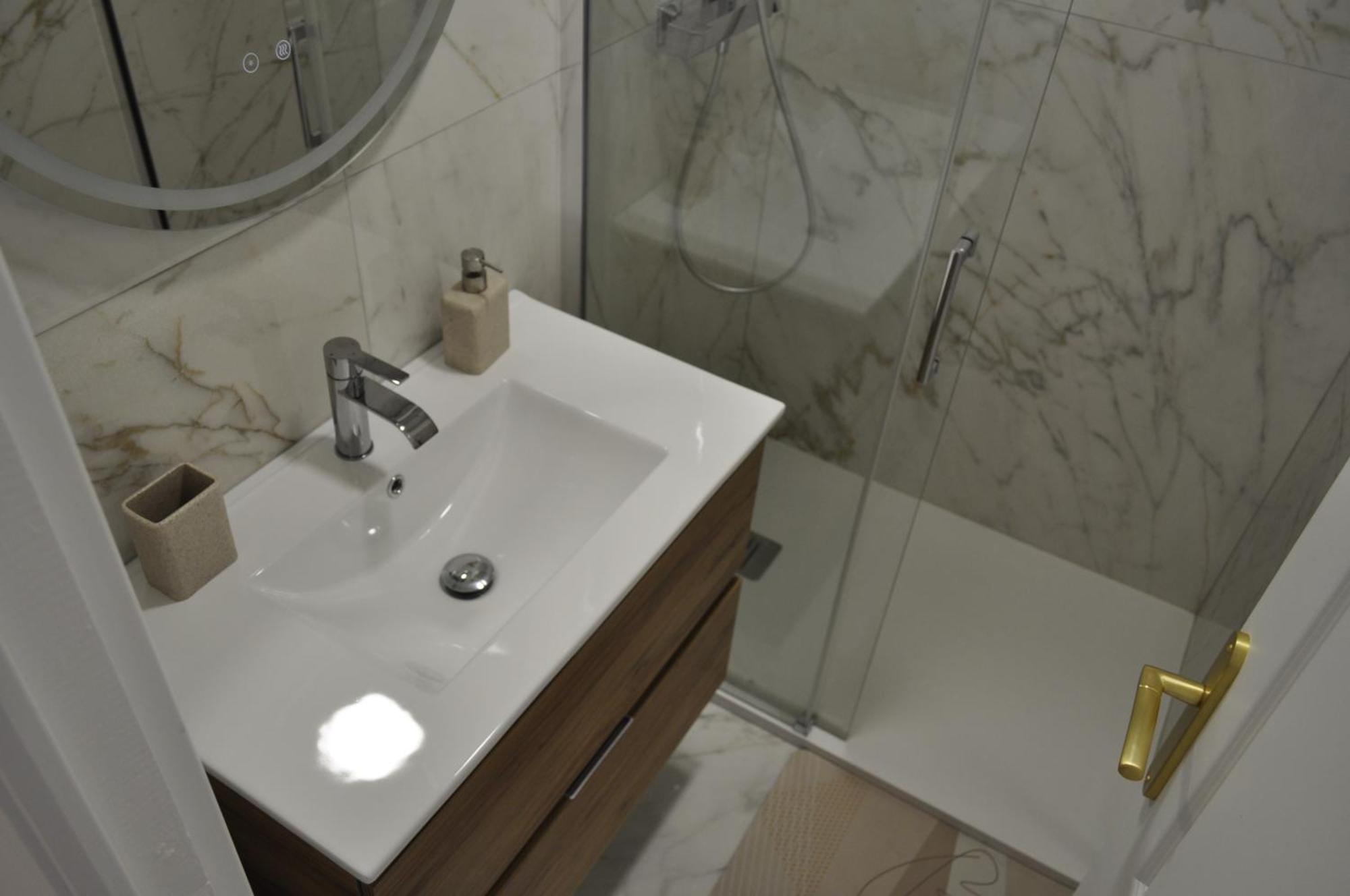 Emotion Vip Apartment Nice Luaran gambar